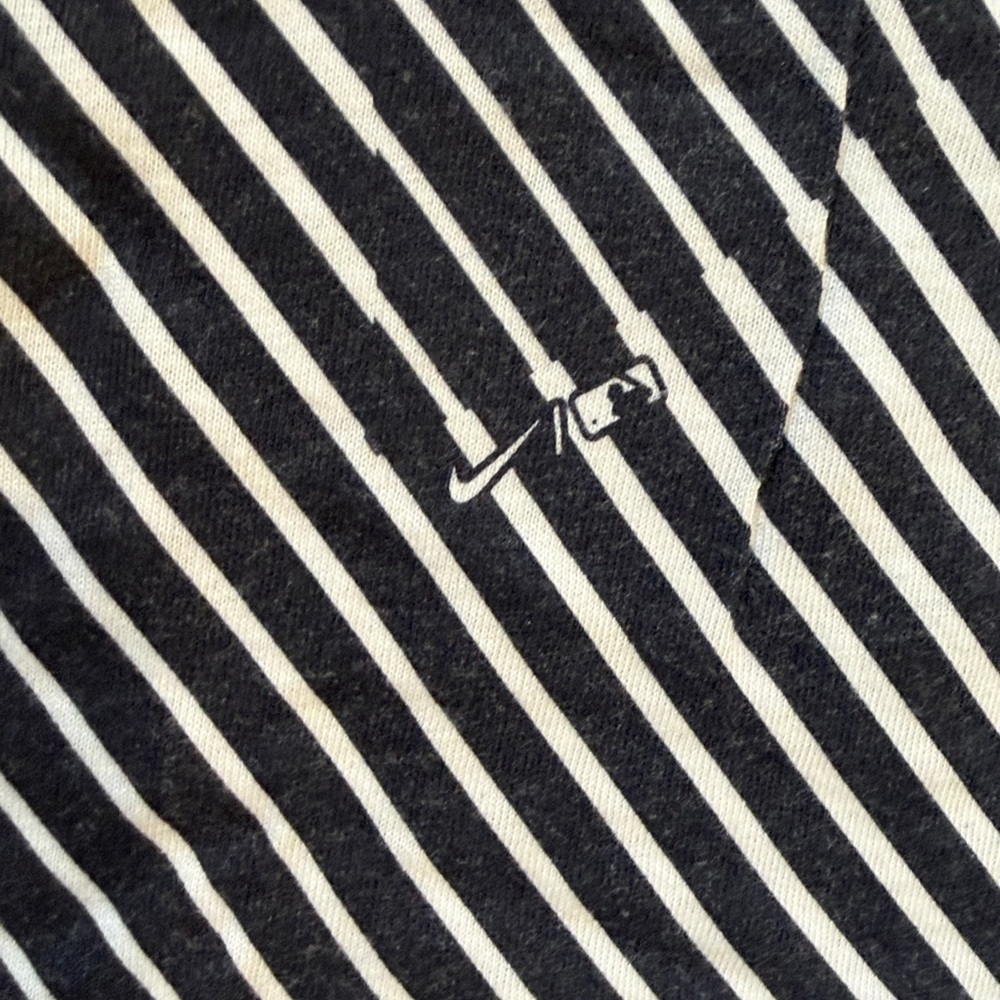 Nike White & Navy Gradient Stripe Tank Top - Picture 3 of 5